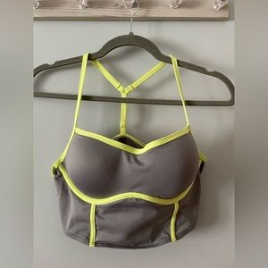 VS pink active sports bra